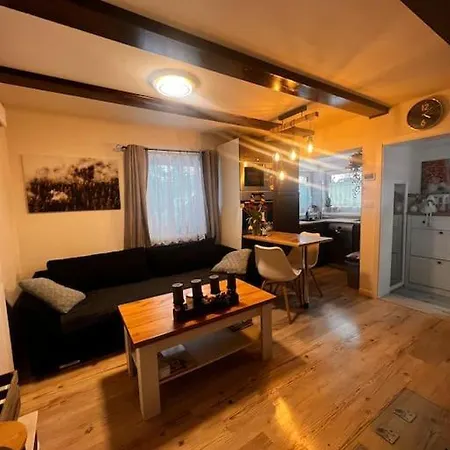 Pod Martinskymi Holami S Klimatizaciou Casa de Férias *